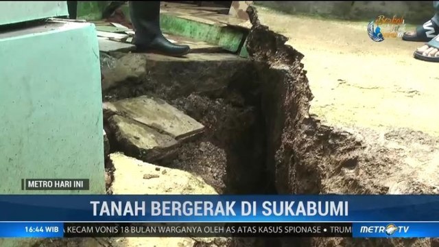 Ratusan Rumah di Sukabumi Rusak Akibat Tanah Bergerak