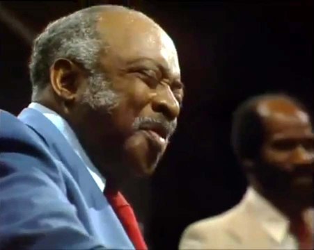 COUNT BASIE & Friends at Montreux Jazz Festival 1977 (0:11 HD)