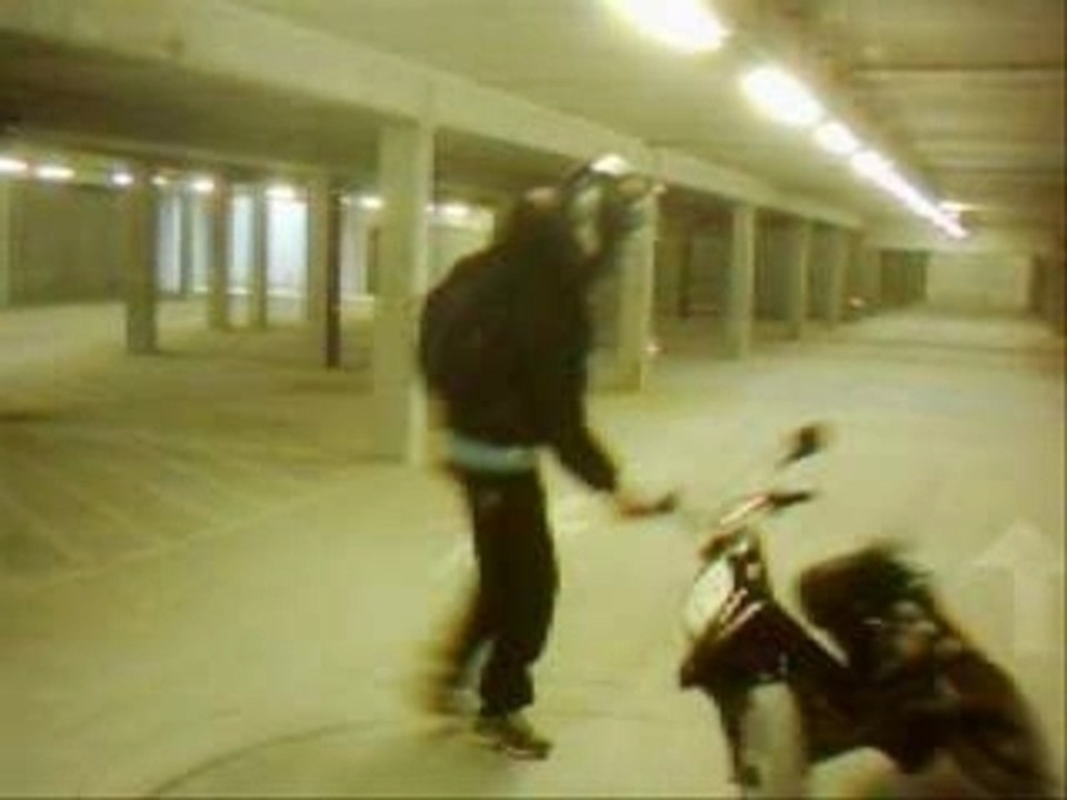 Rou scoot-homi-bariskymax95@hotmail.fr