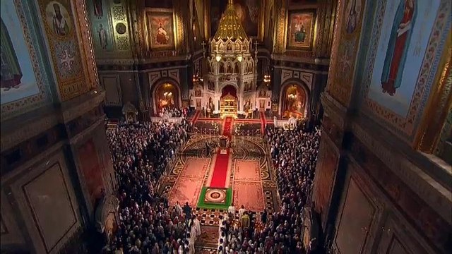 Православные христиане празднуют Пасху