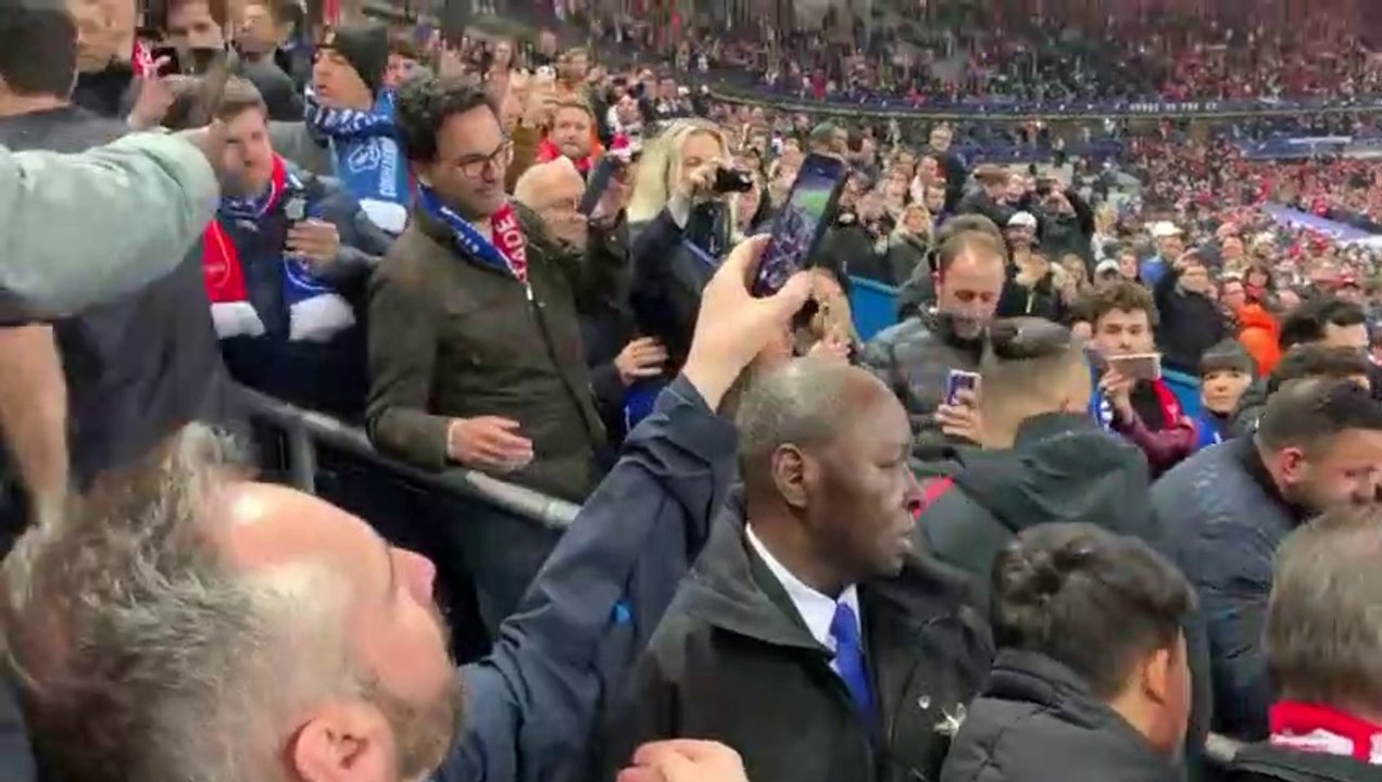 Quand Neymar met une droite à un fan Rennais !