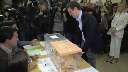 Casado reclama que de las urnas salga "un gobierno estable" para evitar legislaturas fallidas