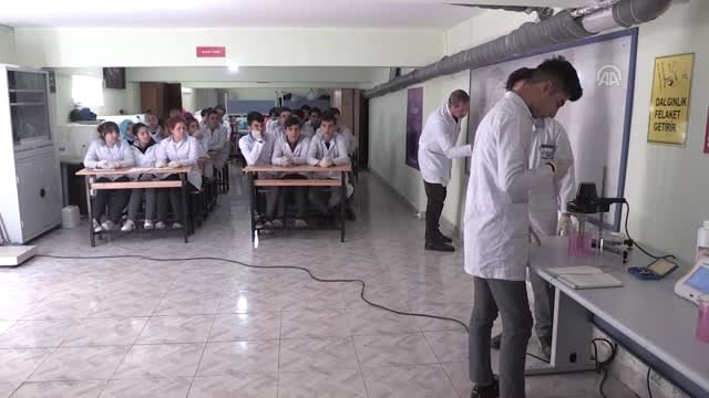 Okulun Temizlik Ürünleri Öğrencilerden