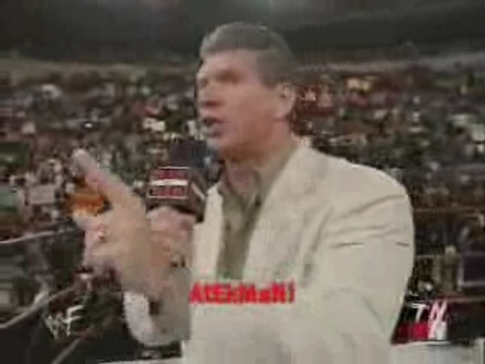 WWF RAW: 25.06.2001 - Vince Opens MSG Show!