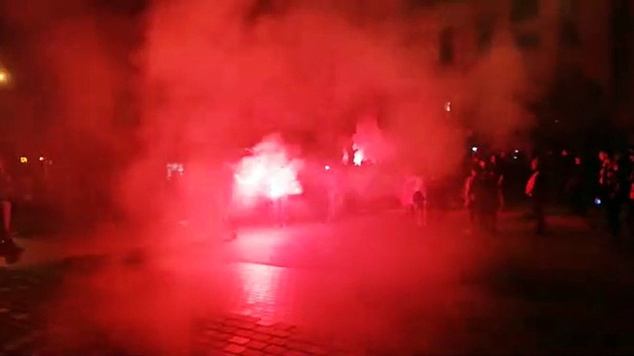 Scène de liesse dans les rues de Rennes