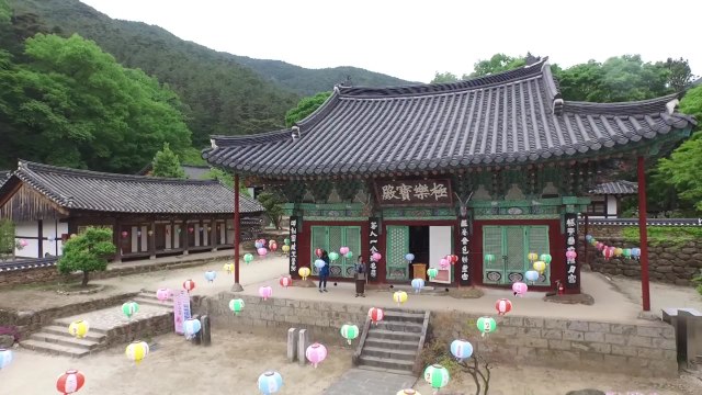 지리산 천은사 '통행료' 30여 년 만에 폐지 / YTN