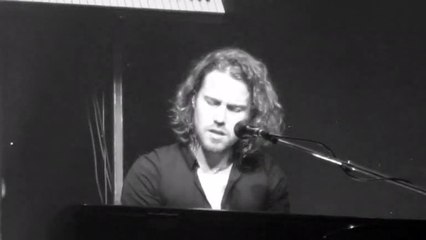 Julien Doré - Corbeau blanc  (N.B) Live (Vidéo Archive)
