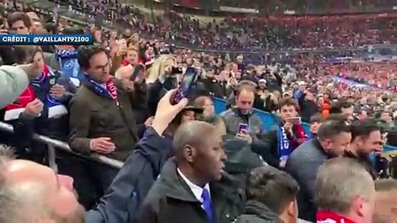 Le coup de poing de Neymar à un supporter PSG - Rennes coupe de france