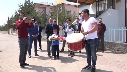 Milli Güreşçi Akgül Karakucak Güreşlerini İzledi