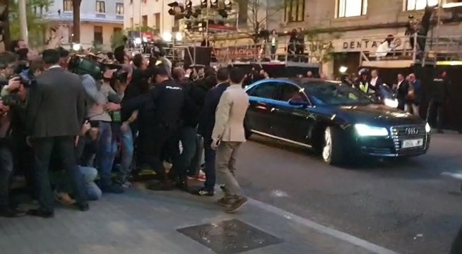 Sánchez llega a la sede de Ferraz para seguir el escrutinio