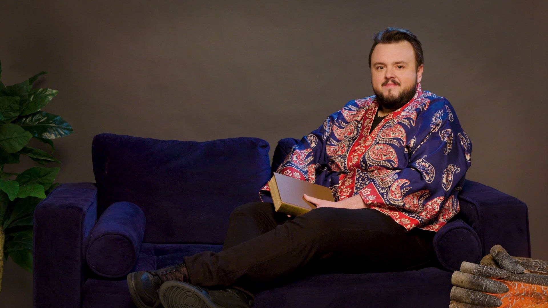 ⁣John Bradley Reads a Game of Thrones Sex Scene