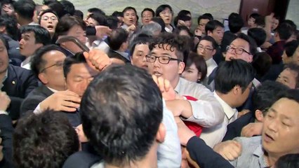 동물 국회..."한국당 책임" 44%, "민주당 책임" 33% / YTN