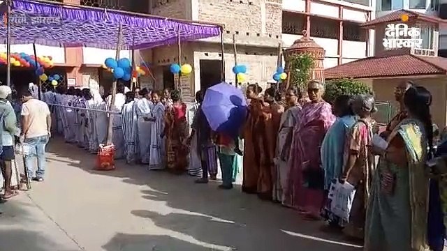 झारखंड की तीन सीटों पर मतदान जारी