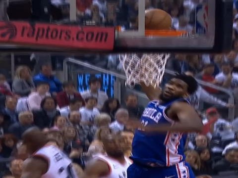 لقطة: كرة سلّة: سلّة ساحقة خرافية من إمبيد