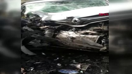 Hakkari Çukurca'da İki Araç Çarpıştı 3'ü Ağır, 5 Yaralı