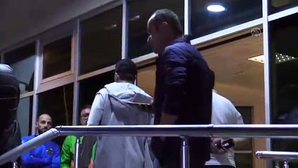 Alanyasporlu futbolcuları taşıyan minibüs devrildi: 7 yaralı