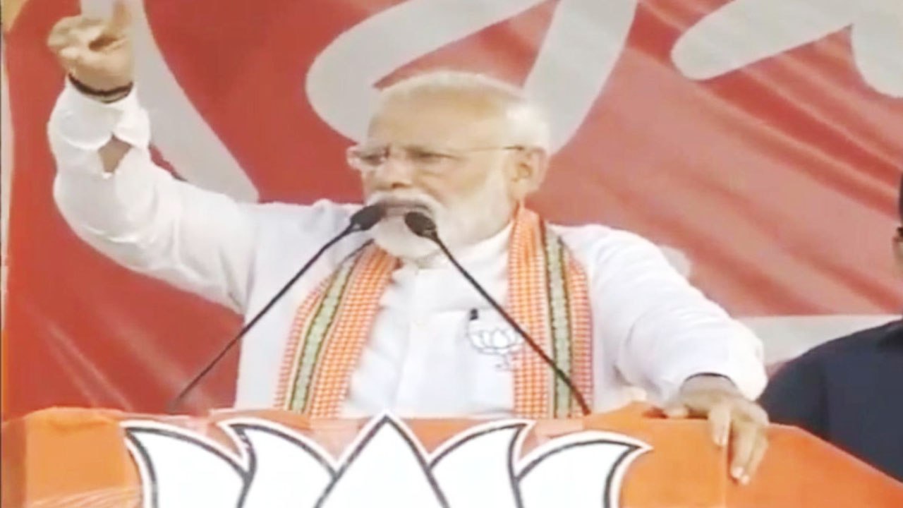 This speech of PM Modi exposes Opposition in Serampore | Watch Video | Oneindia News