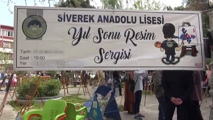 Atık Malzemelerle Yaptıkları "Tablolarla" Sergi Açtılar