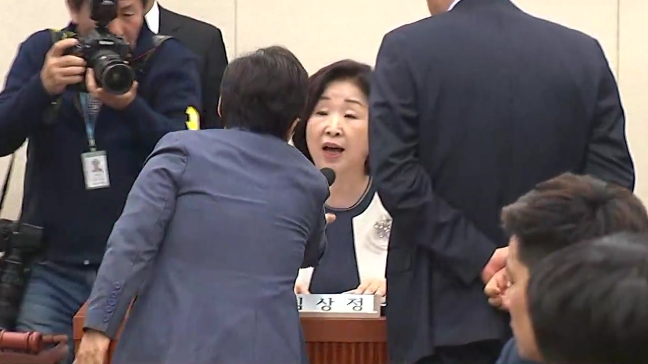[현장영상] 정개특위 "표결 시작 전 정회"...일부 한국당 강력 반발 / YTN