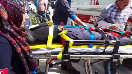 Yaya geçidinde araç çarptı - BURSA