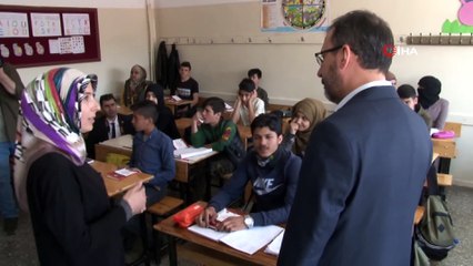 Bakan Kasapoğlu’ndan Yıldırım Beyazıt Anadolu İmam Hatip Lisesi’ne ziyaret