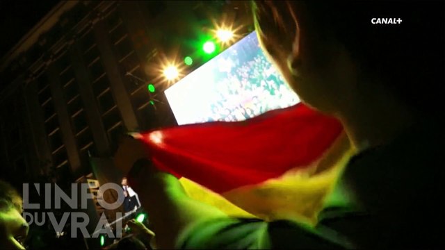 Au secours ! Franco revient ... - L'Info du Vrai du 29/04 - CANAL+