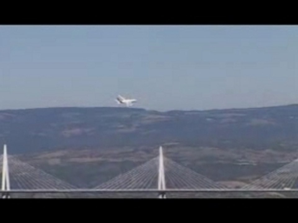 Viaduc de Millau et A380  (sept 2007)
