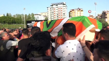 Josef Sural son yolculuğuna gözyaşları içerisinde uğurlandı