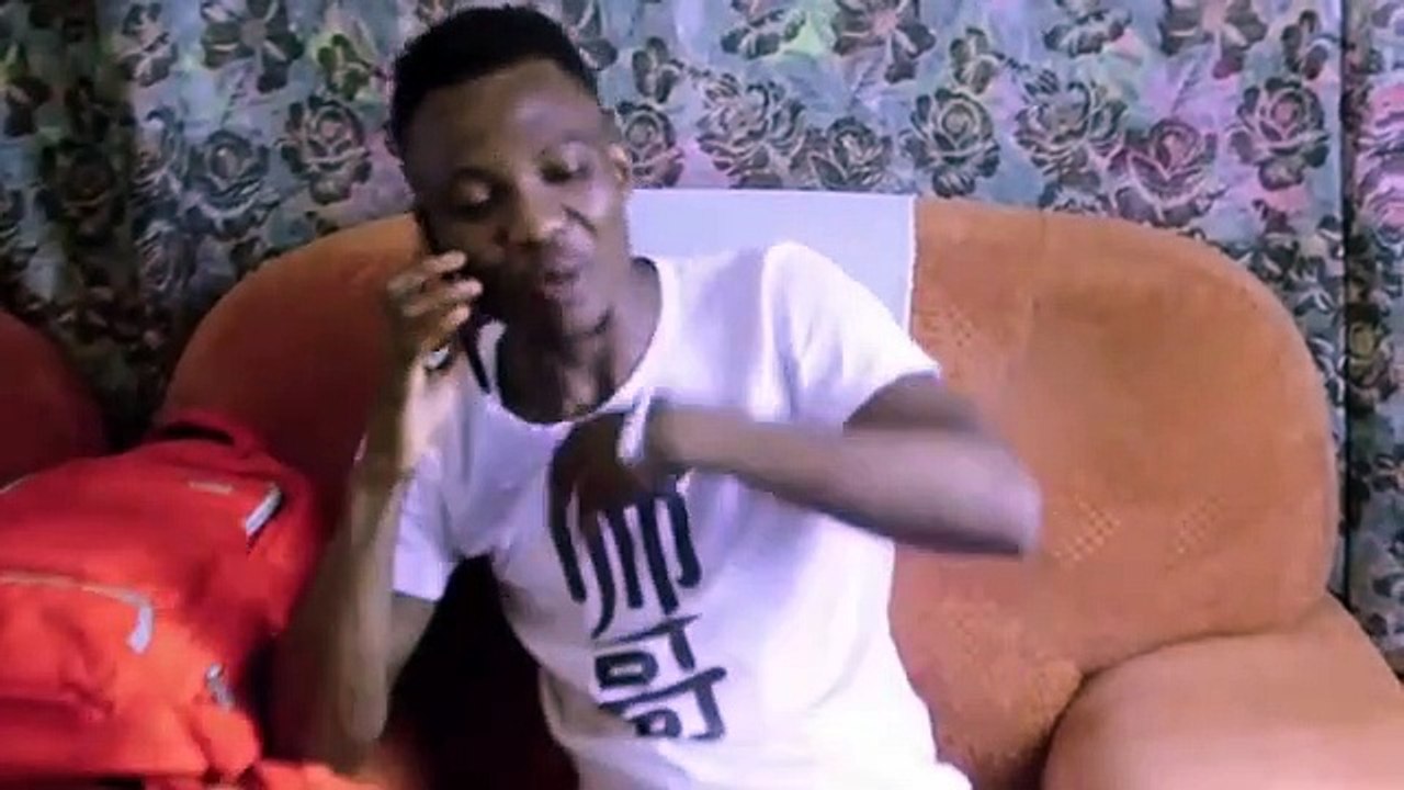 Quand ta petite sœur se dispute avec ta petite amie, voici ce que ça donne !!