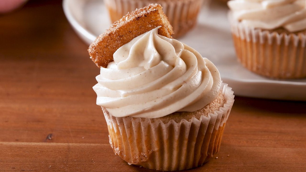 Churro Cupcakes Taste Just Like A Churro!