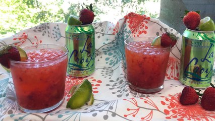 How to Make an Easy and Light Strawberry Daiquiri Using Lime LaCroix