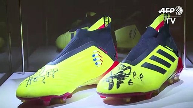 Subasta de botas y camisetas de Pogba recauda casi 38.000 euros
