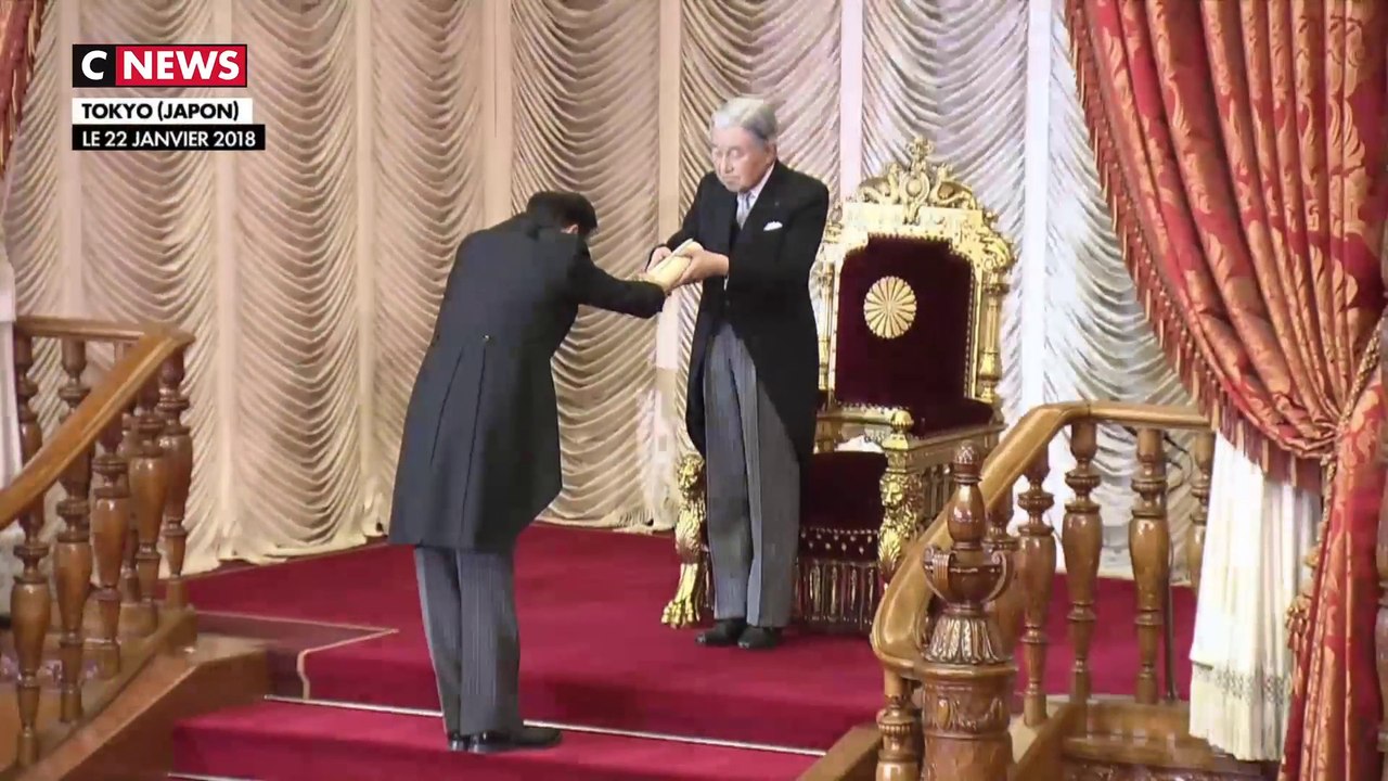 Japon : l'empereur Akihito cède sa place à son fils