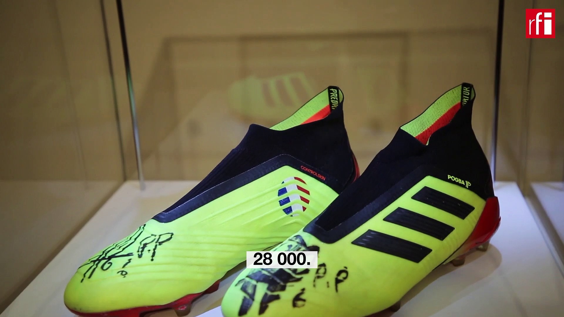 Des crampons et des maillots de Paul Pogba vendus aux ench res