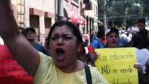 Policía reprime protesta contra reformas en Honduras