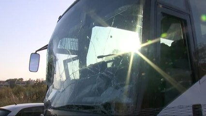 Heridos leves 13 menores y 3 adultos en el accidente de un autobús escolar