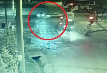 Kavşakta Feci Kaza Kamerada: 2 Ölü, 3 Ağır Yaralı