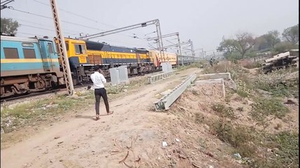 Combo of Electric _ Diesel carry Agra Passenger _ AC Freight Train