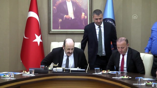 'Türkiye'nin geleceğini inşa edecek bilim insanları yetiştirecek' - ANTALYA