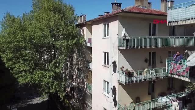 Avcılar'da Çökme Riski Nedeniyle Boşaltılan 5 Katlı Binanın Havadan Görüntüleri