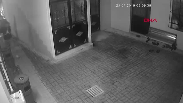 Bursa Camideki Sadaka Kutusunu Çaldılar