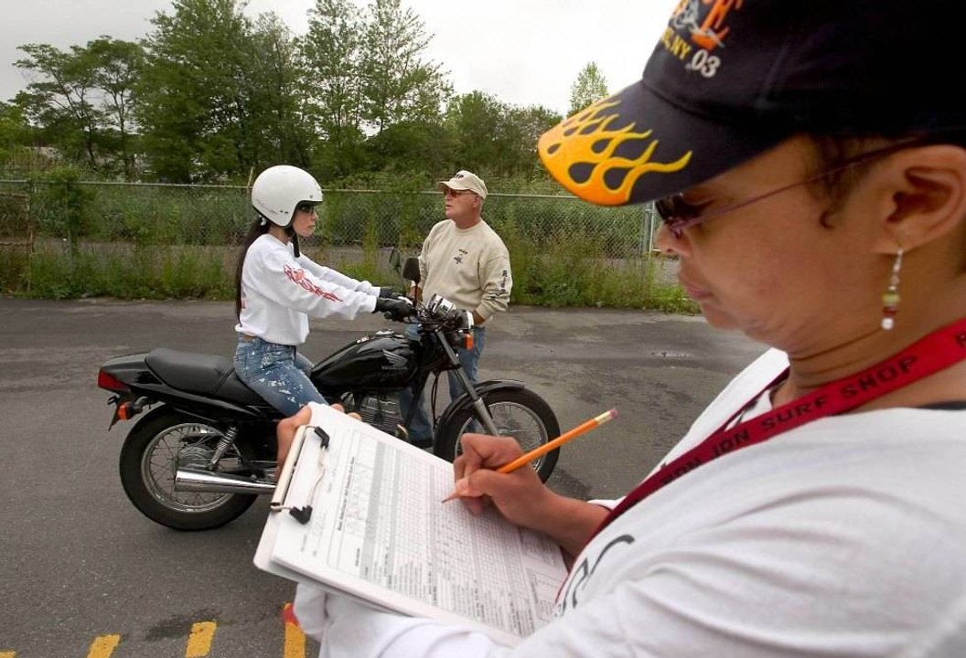 Alles über den Motorradführerschein A