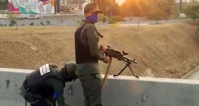 Son Dakika! Venezuela'da Darbe Girişimi! Hükümet Darbeyi Bastırmaya Çalışıyor