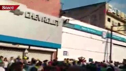 Maduro karşıtı askerler ve siviller sokakta