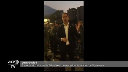 Militares se sublevan en apoyo a Guaidó y chavismo denuncia un "golpe de Estado"