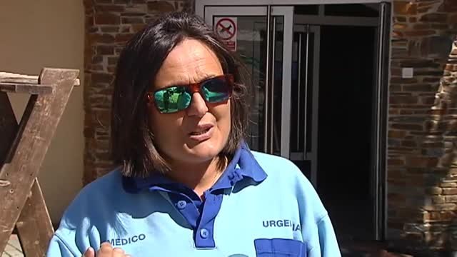 Rescatados ocho excursionistas que sufrian ceguera de las nieves