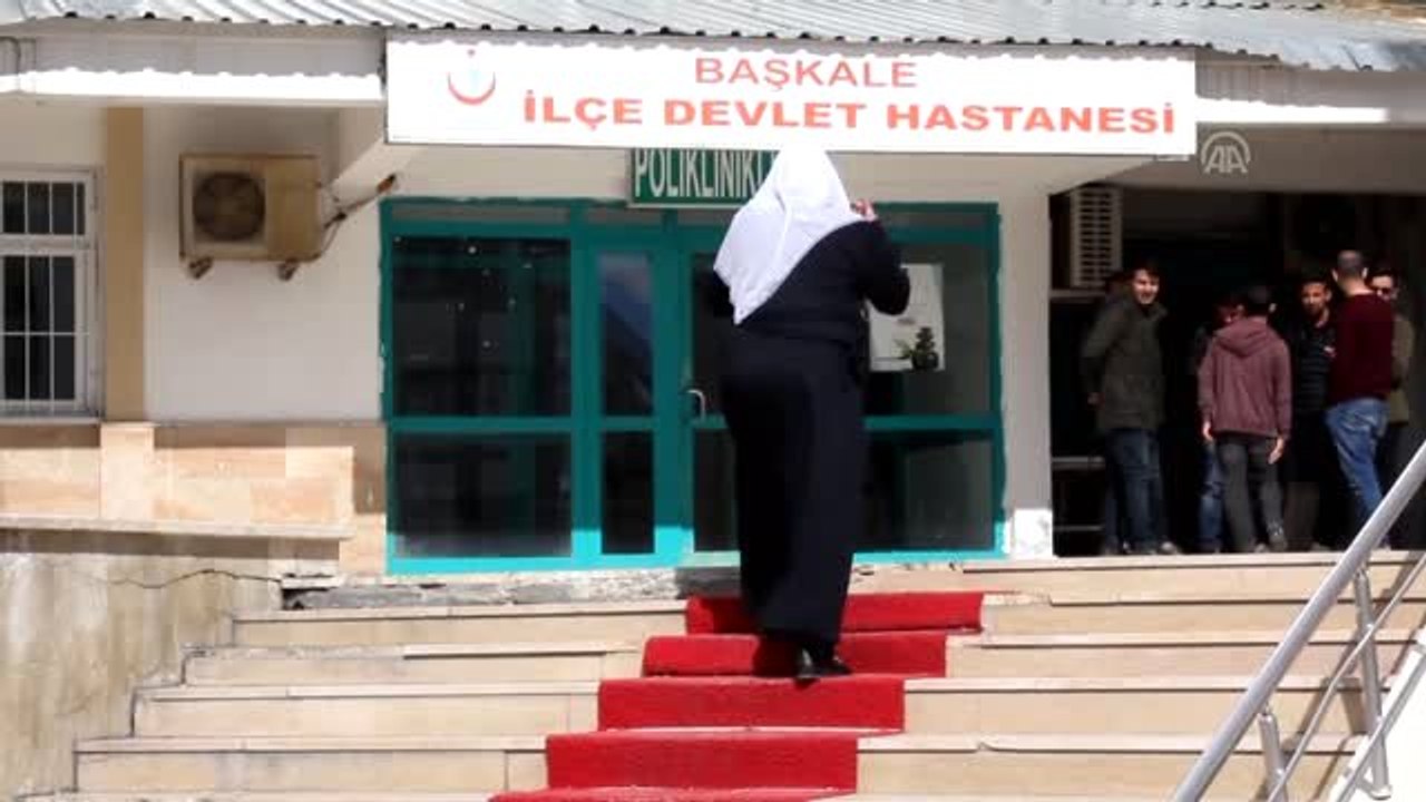 İran Sınırında 2 Erkek Cesedi Bulundu