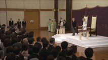 El emperador Akihito se despide del trono dando las gracias