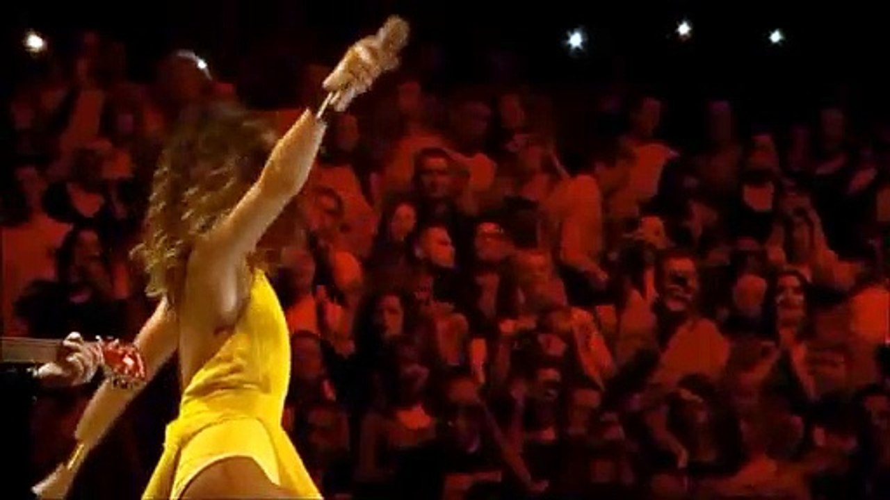 Rihanna — Hate That I Love You — Loud Tour Live at the O2 — by Rihanna