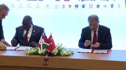 Bakan Akar, Gabon Savunma Bakanı Raponda ile görüştü - İSTANBUL